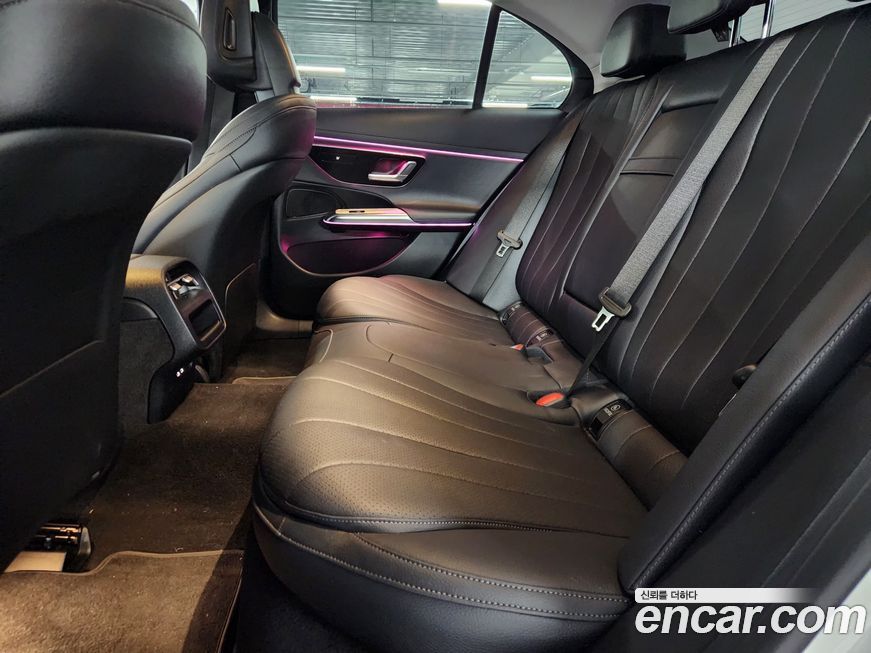 Mercedes-Benz E-Class 2025