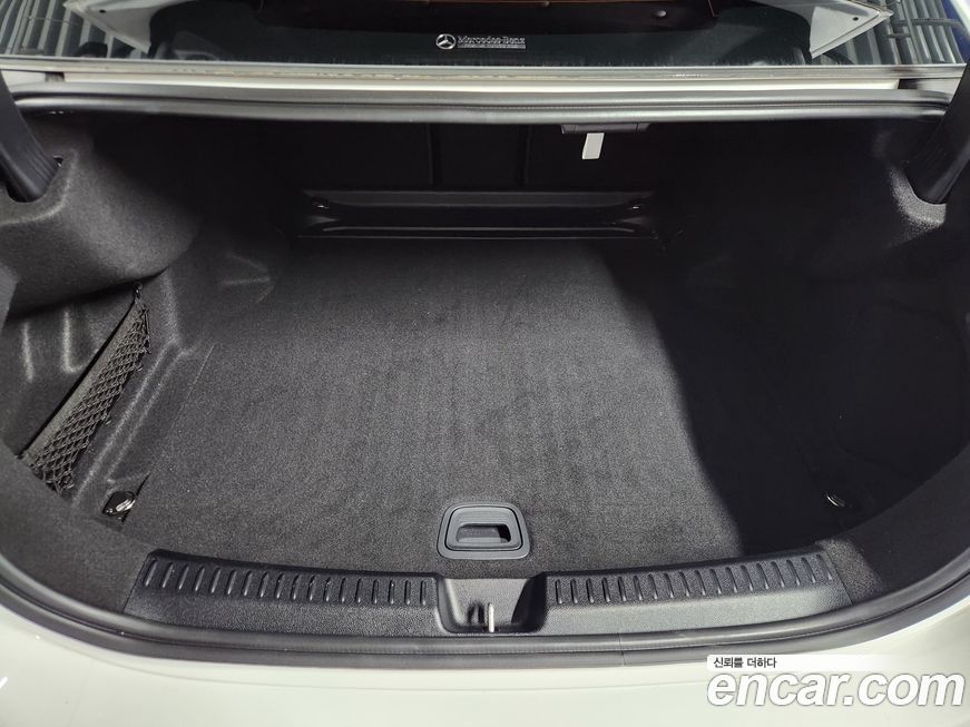 Mercedes-Benz E-Class 2025