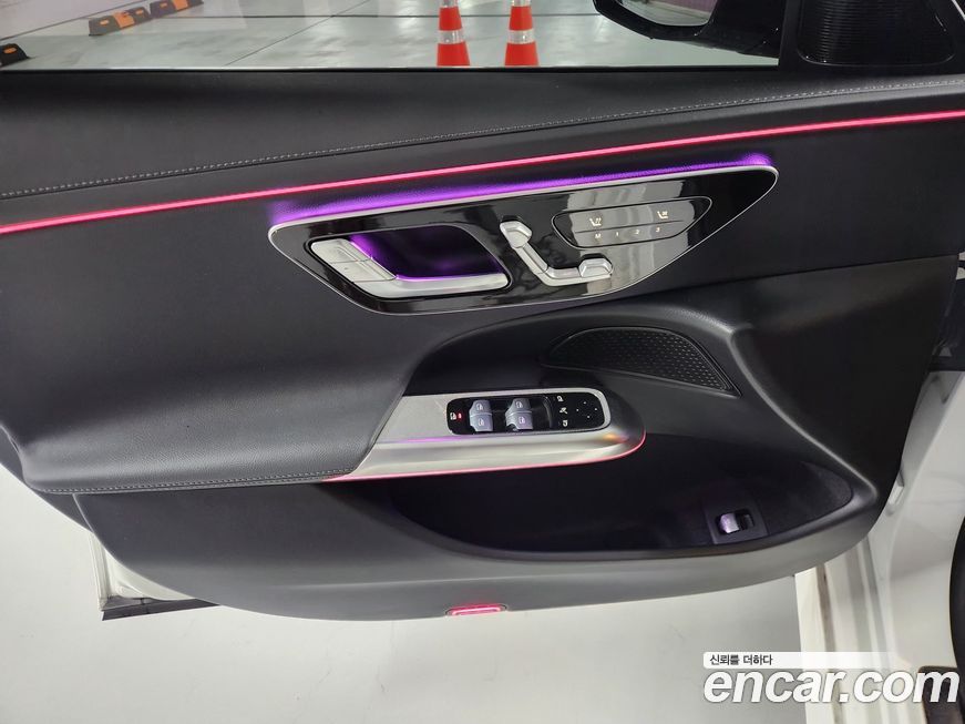 Mercedes-Benz E-Class 2025