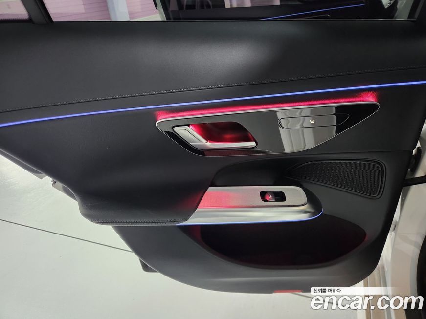 Mercedes-Benz E-Class 2025