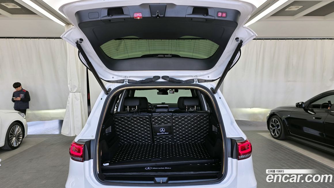 Mercedes-Benz GLB-Class 2021