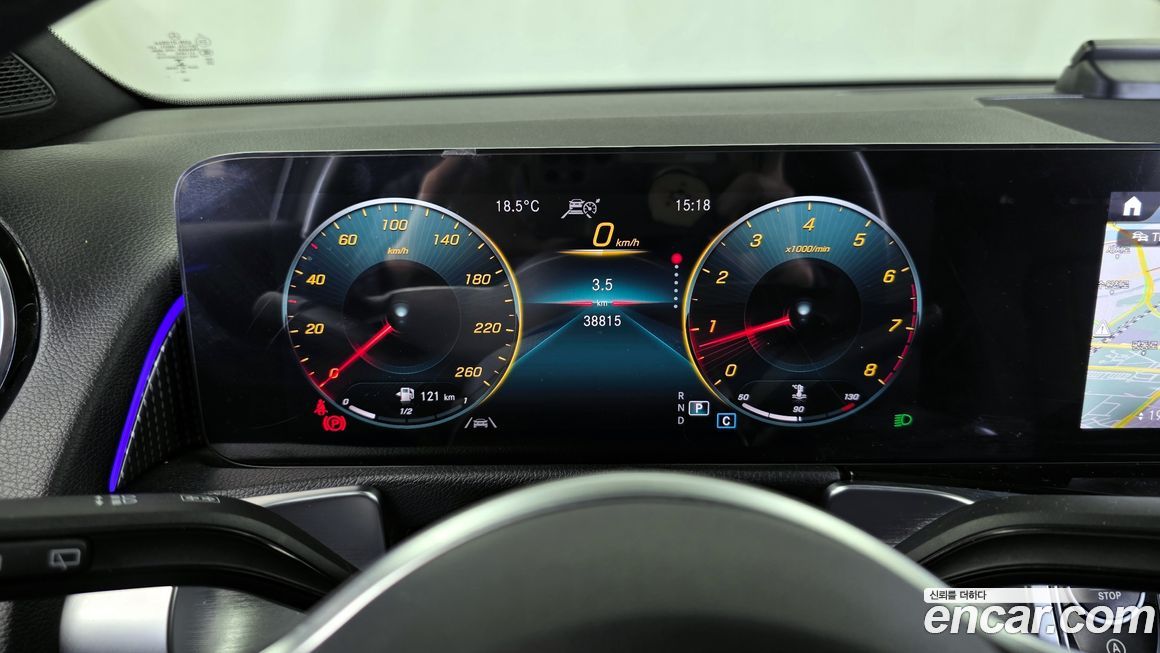 Mercedes-Benz GLB-Class 2021