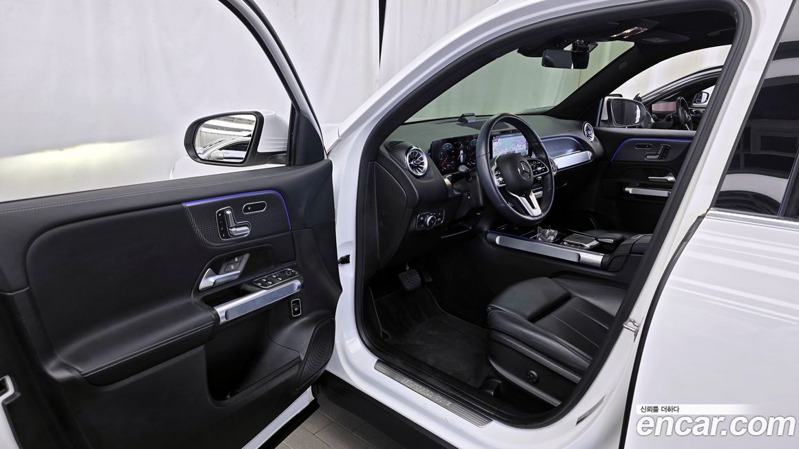 Mercedes-Benz GLB-Class 2021