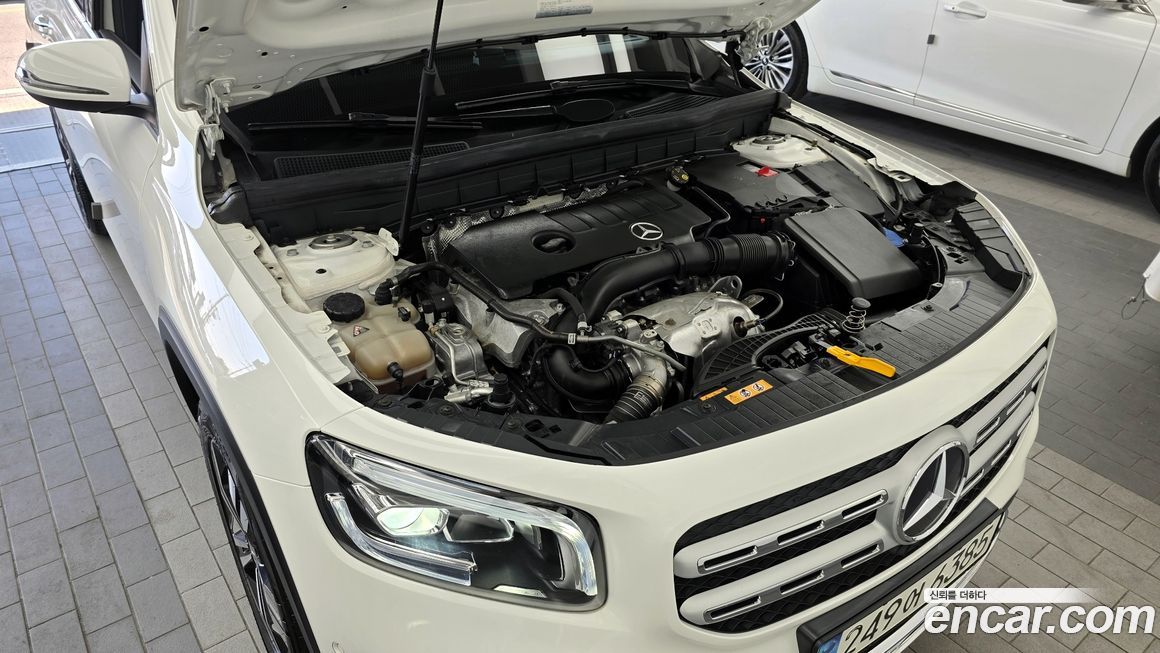 Mercedes-Benz GLB-Class 2021