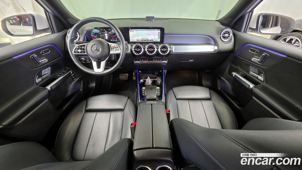 Mercedes-Benz GLB-Class 2021