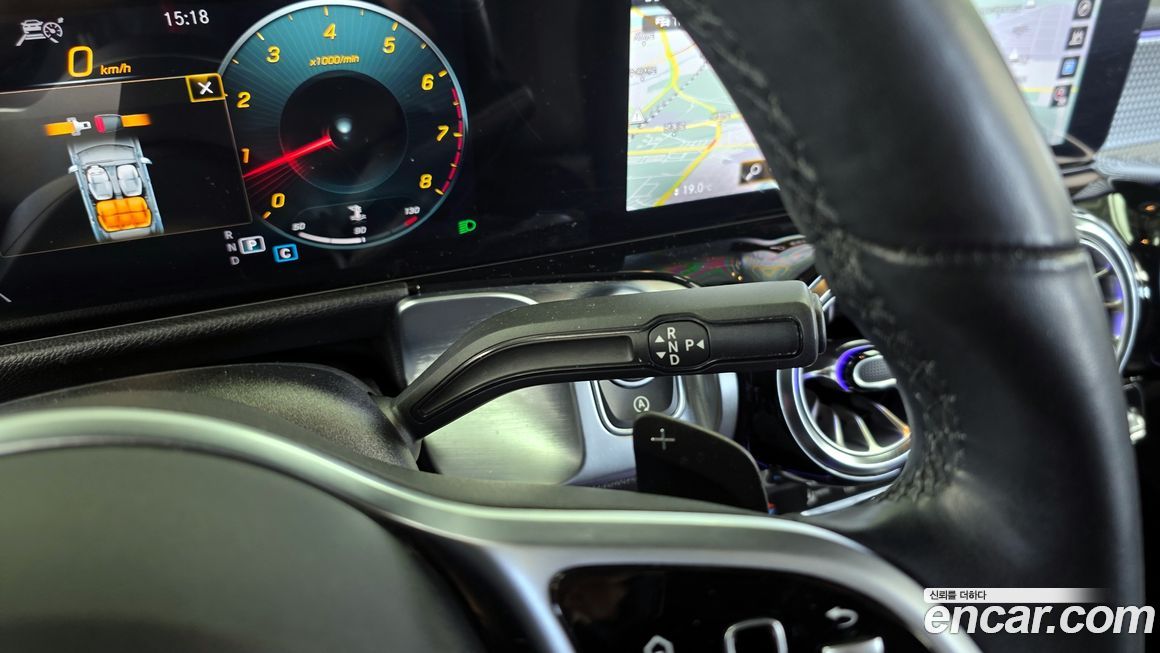 Mercedes-Benz GLB-Class 2021