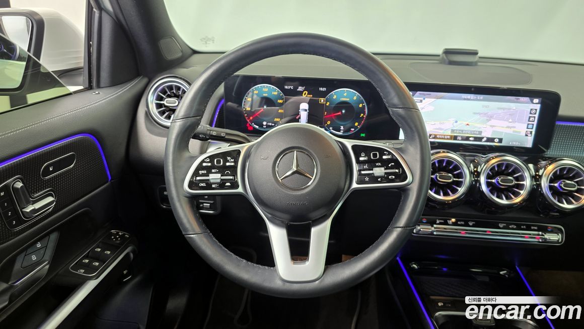 Mercedes-Benz GLB-Class 2021