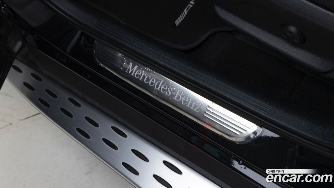 Mercedes-Benz GLC-Class 2023