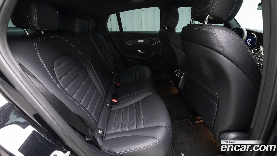 Mercedes-Benz GLC-Class 2023