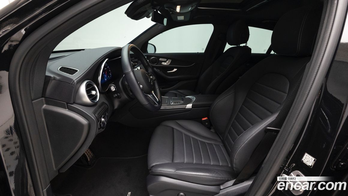 Mercedes-Benz GLC-Class 2023