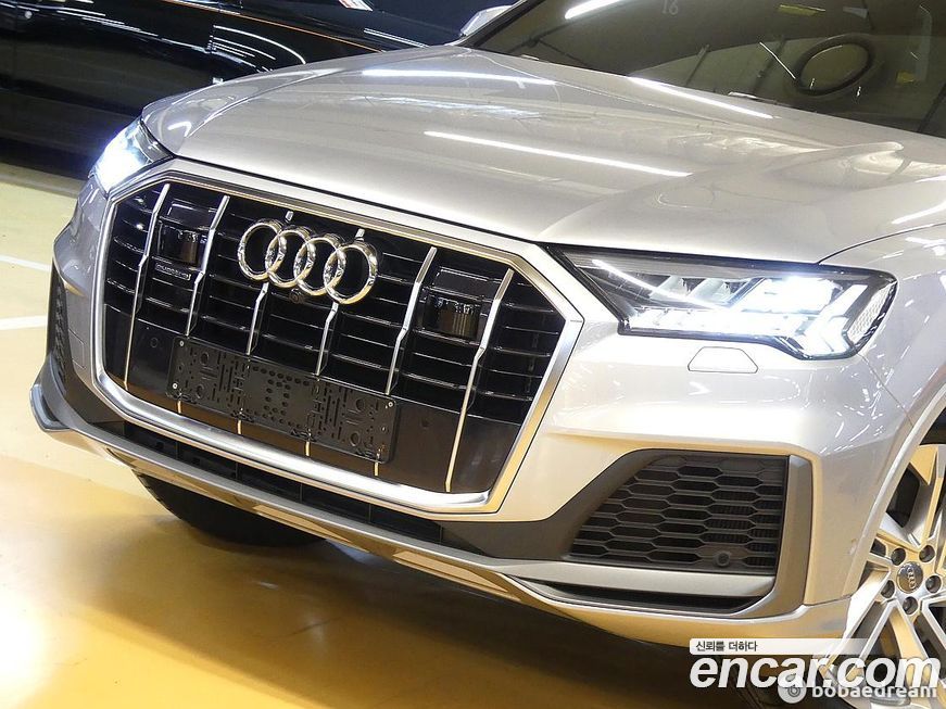 Audi Q7 2021