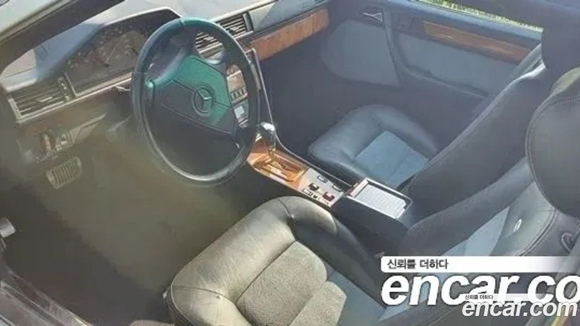 Mercedes-Benz E-Class 1993