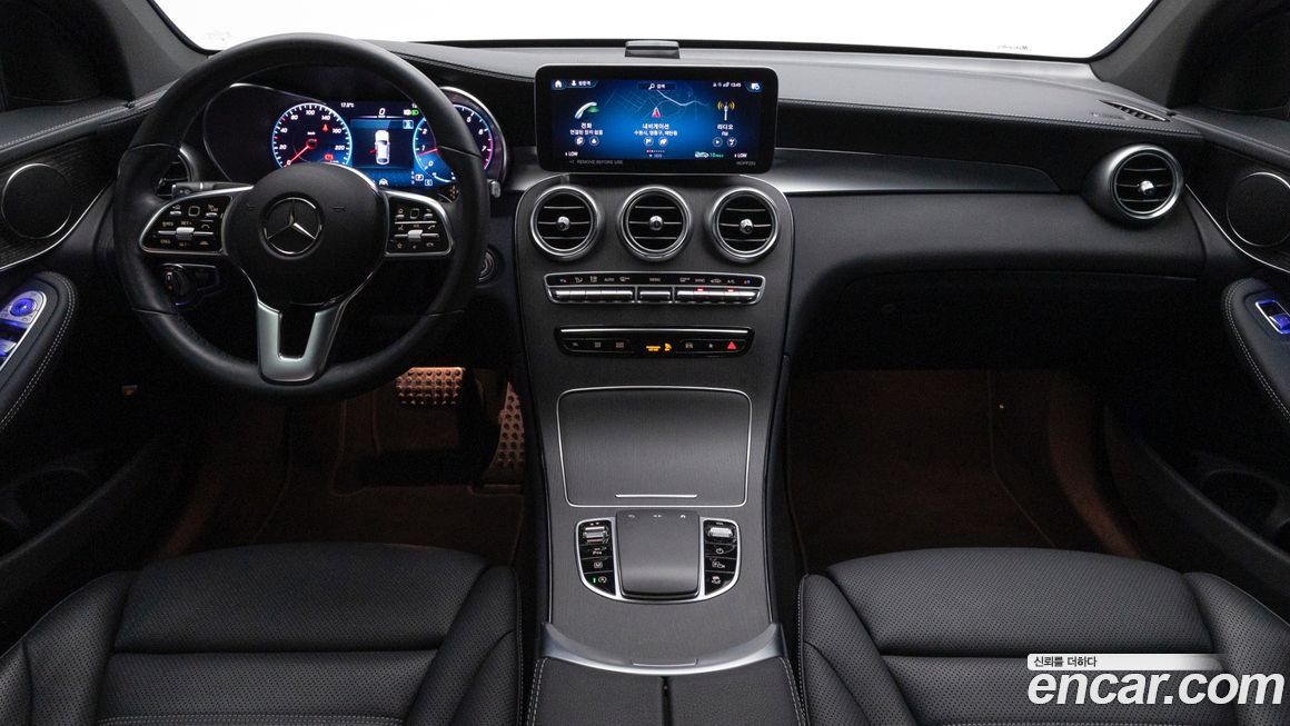 Mercedes-Benz GLC-Class 2023