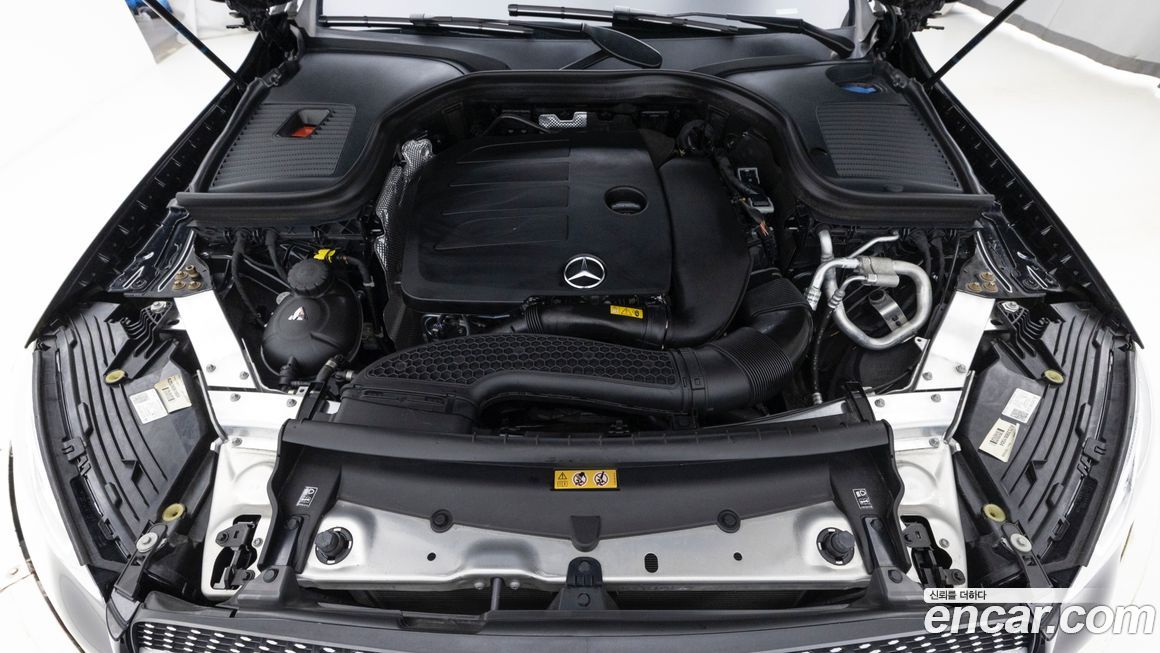 Mercedes-Benz GLC-Class 2023