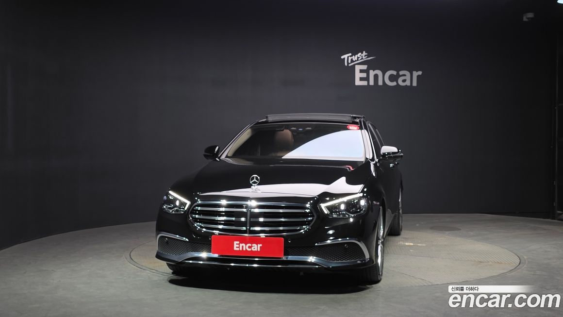 Mercedes-Benz E-Class 2023