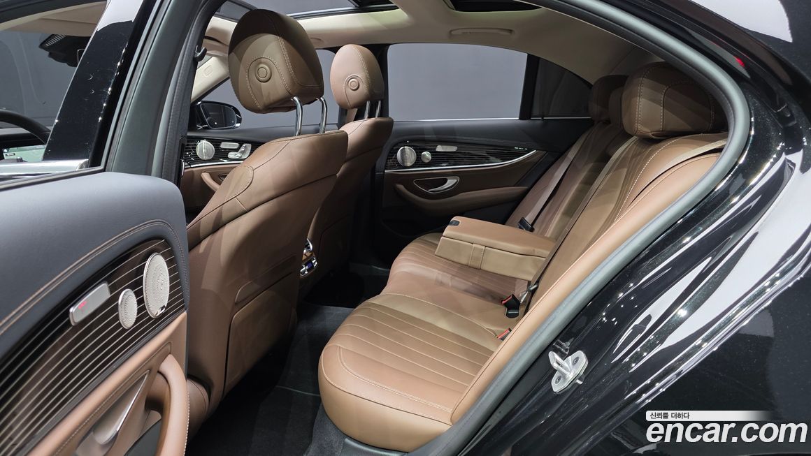 Mercedes-Benz E-Class 2023