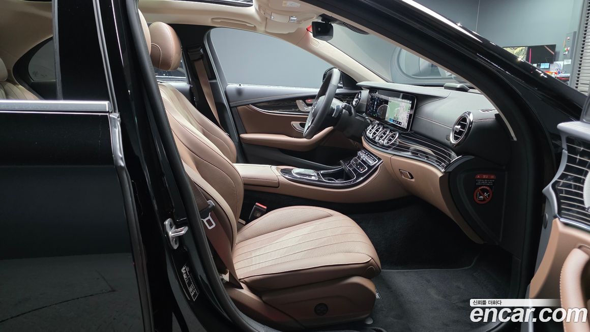 Mercedes-Benz E-Class 2023