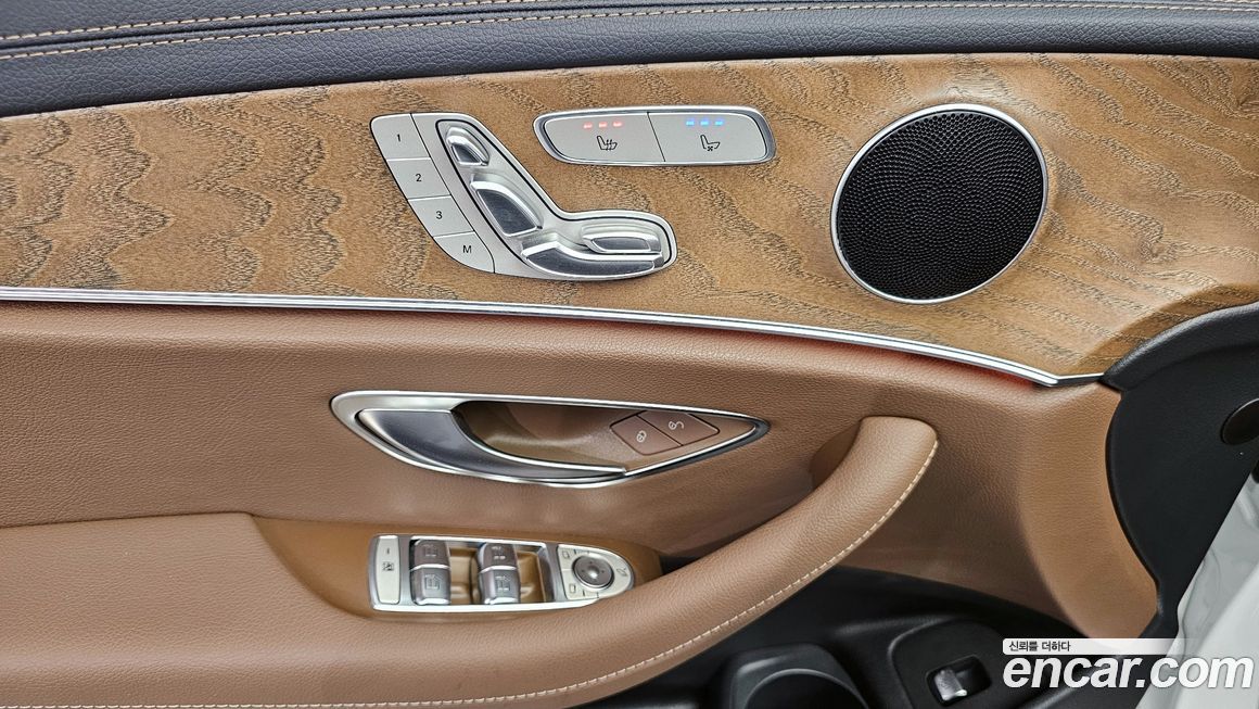 Mercedes-Benz E-Class 2021