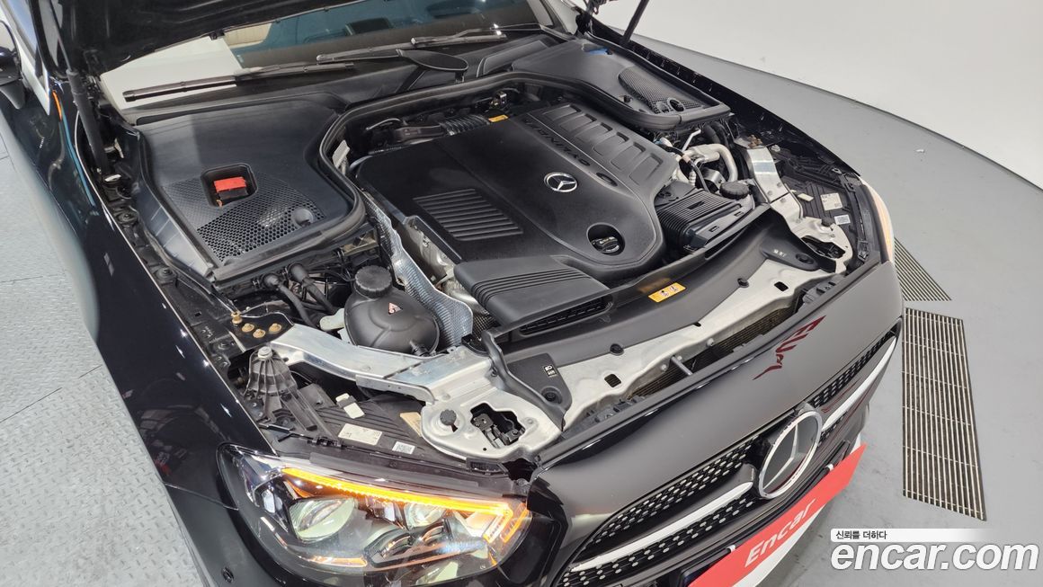 Mercedes-Benz E-Class 2023