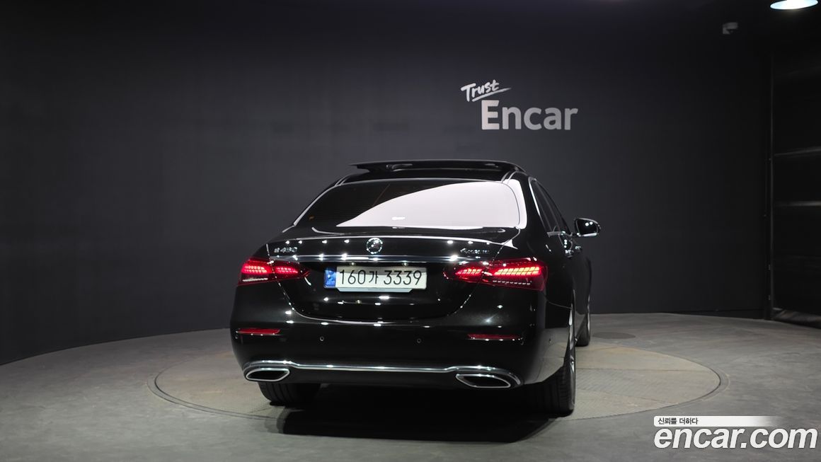 Mercedes-Benz E-Class 2023