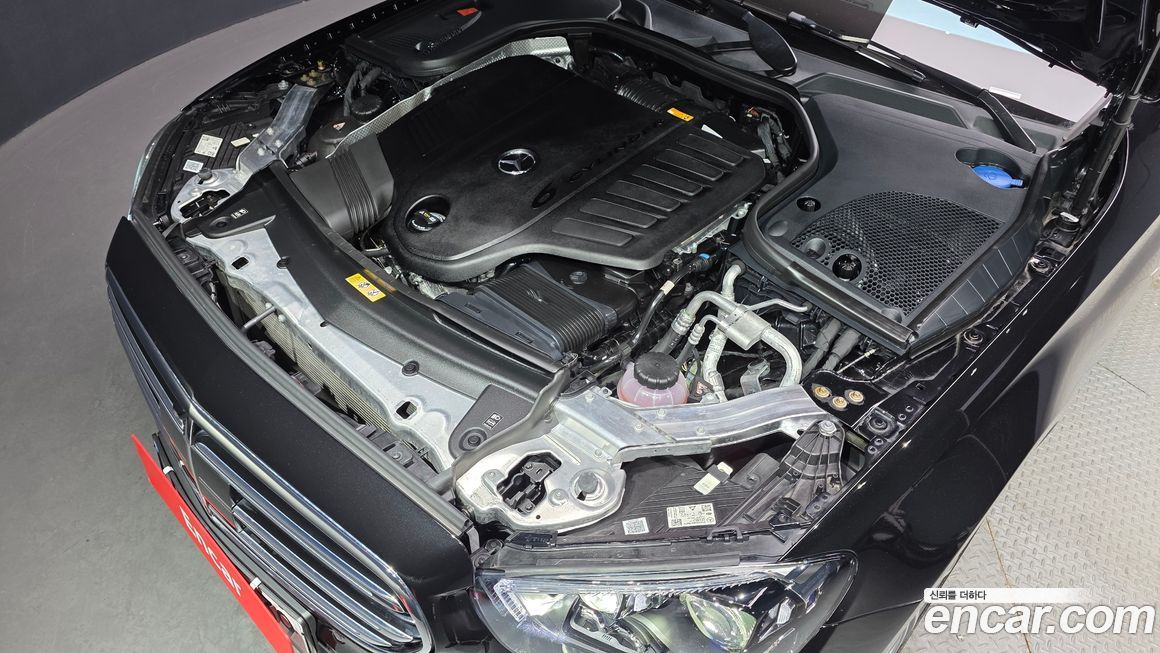 Mercedes-Benz E-Class 2023