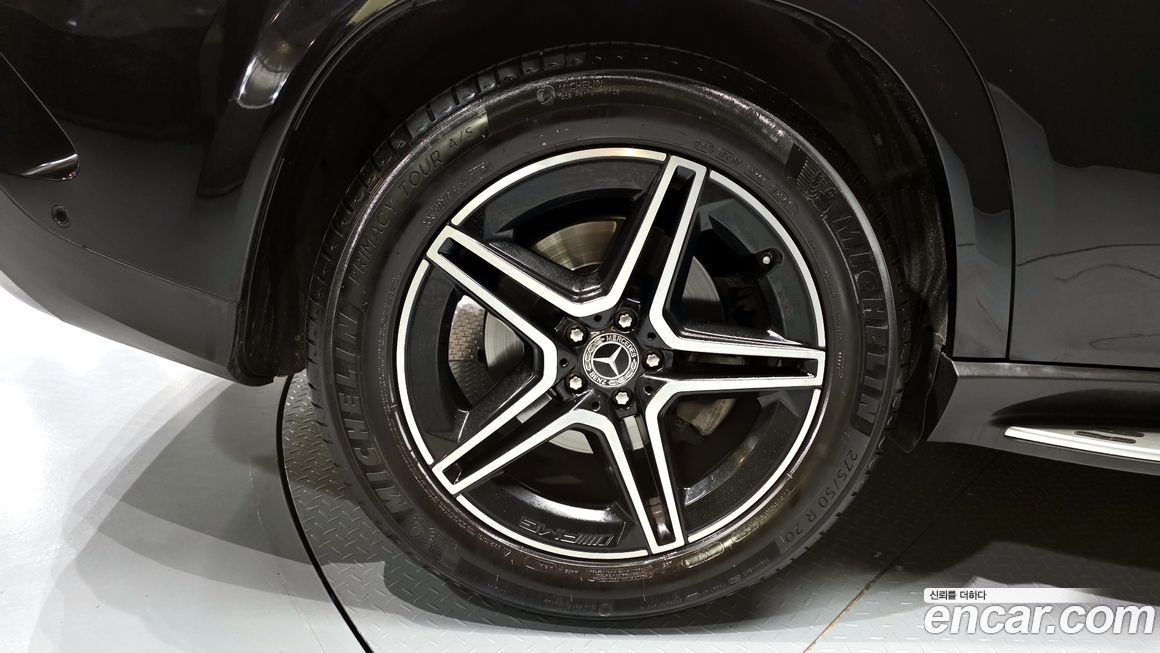 Mercedes-Benz GLE-Class 2021