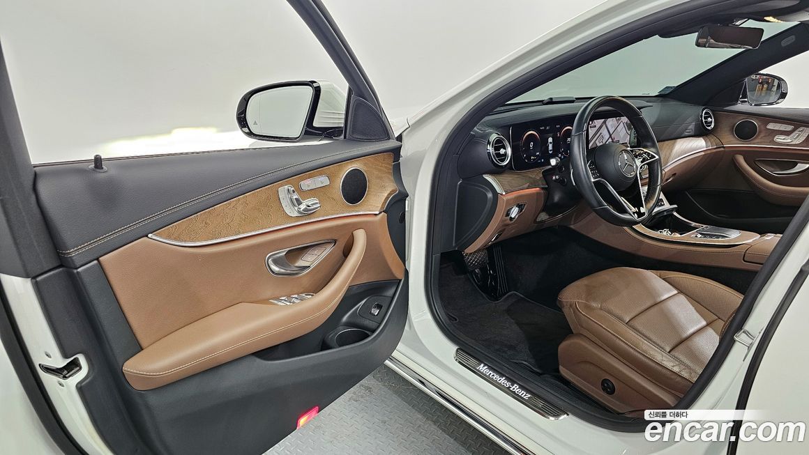 Mercedes-Benz E-Class 2021