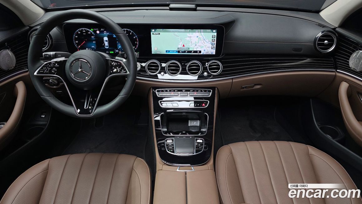 Mercedes-Benz E-Class 2023