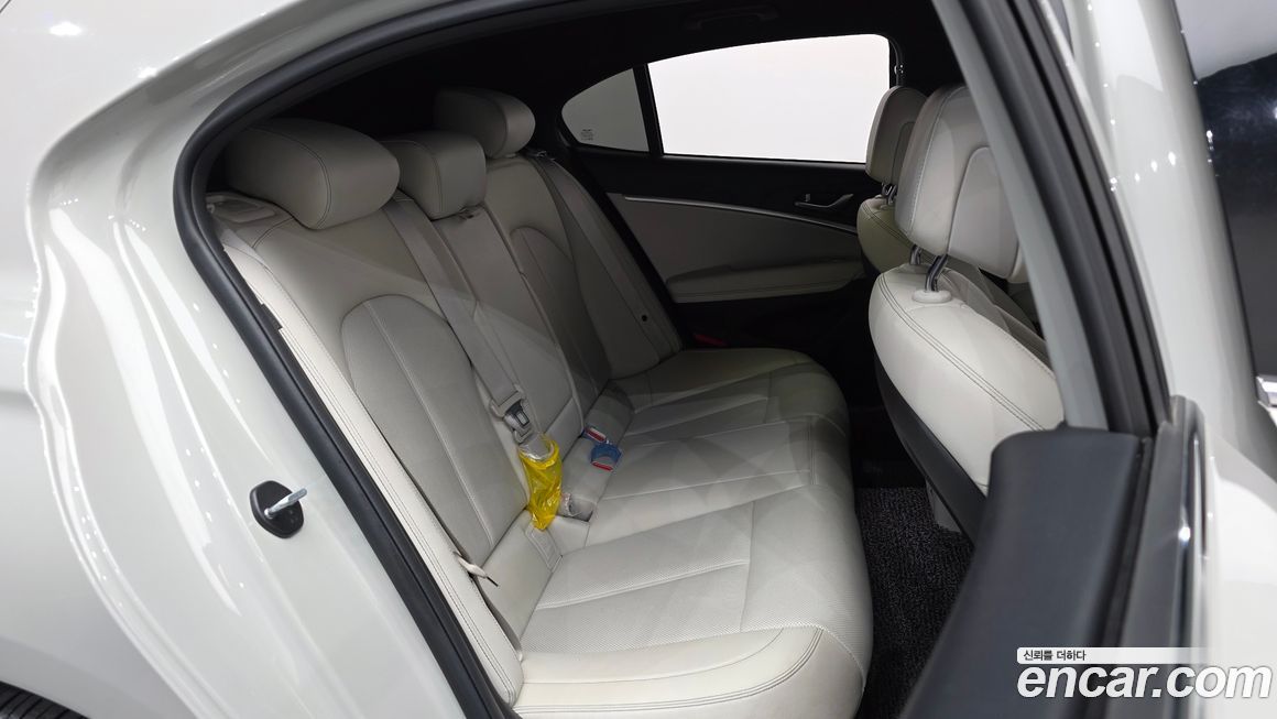 Genesis G70 2024