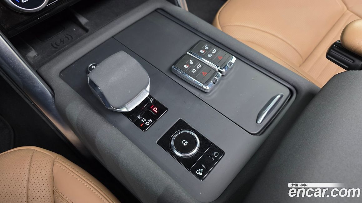 Land Rover Discovery 2023