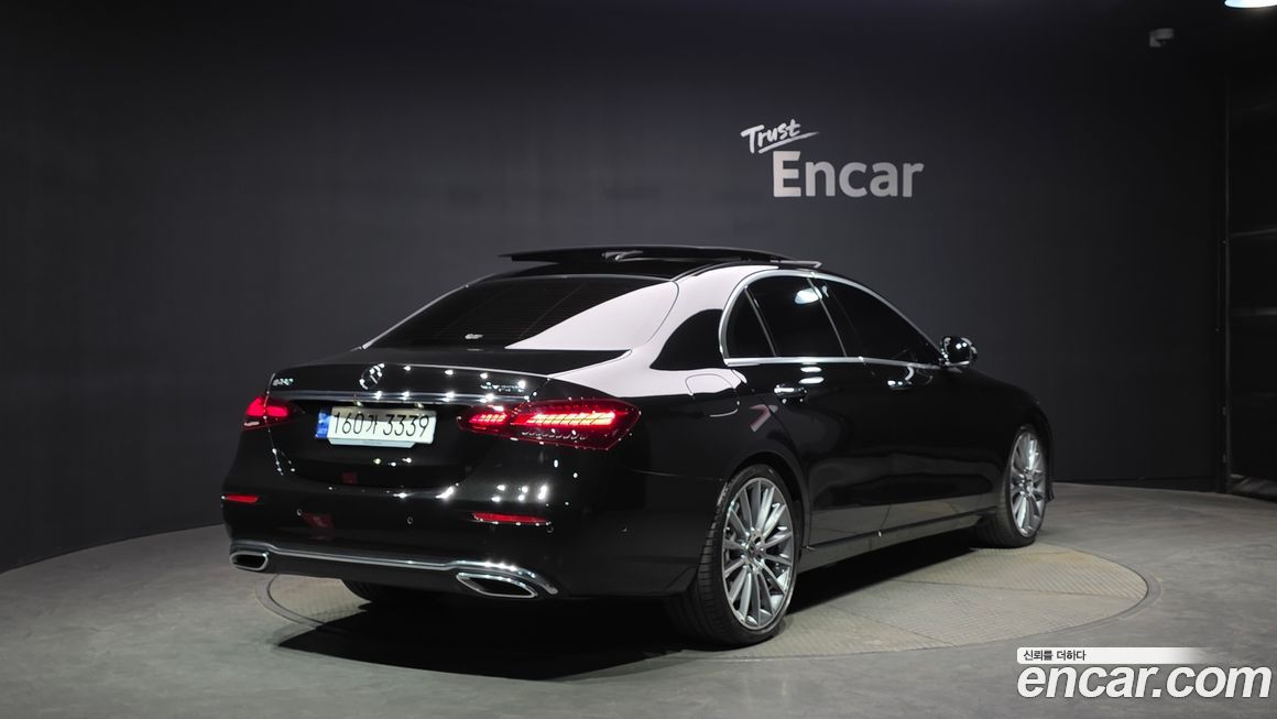 Mercedes-Benz E-Class 2023