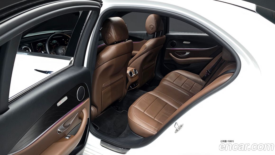 Mercedes-Benz E-Class 2022