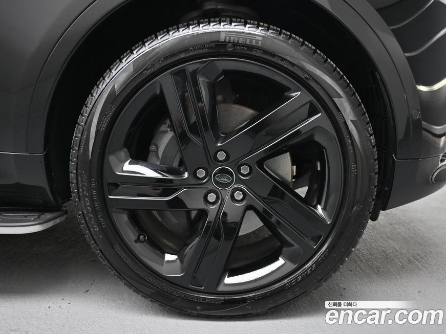 Land Rover Discovery 2025