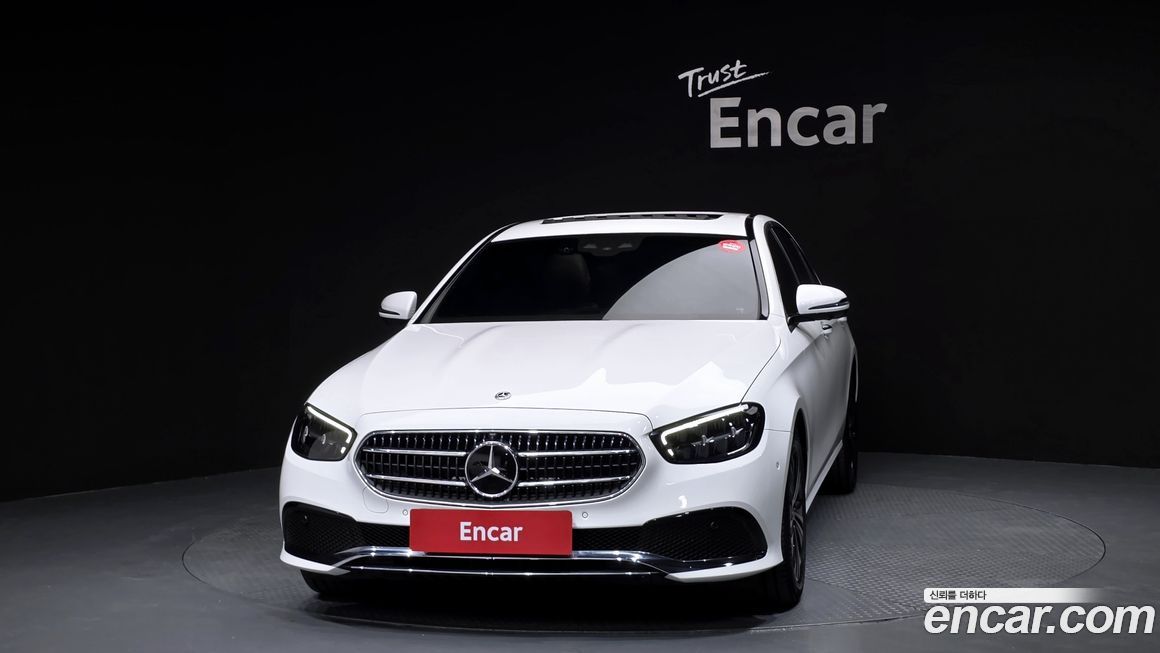 Mercedes-Benz E-Class 2022