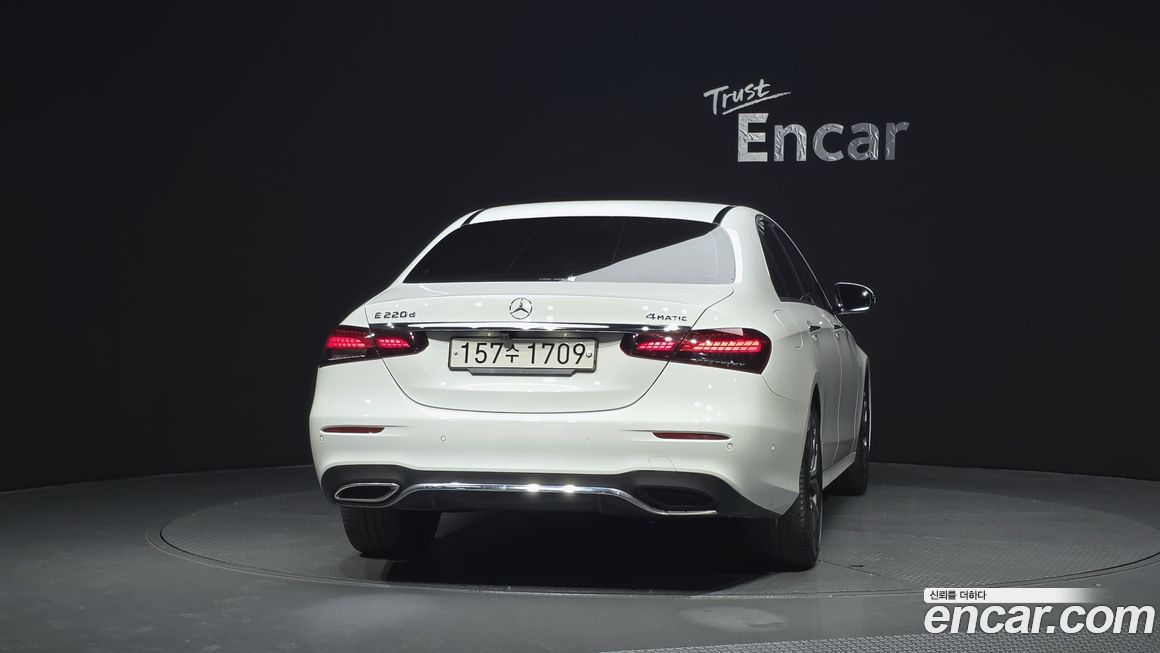 Mercedes-Benz E-Class 2021