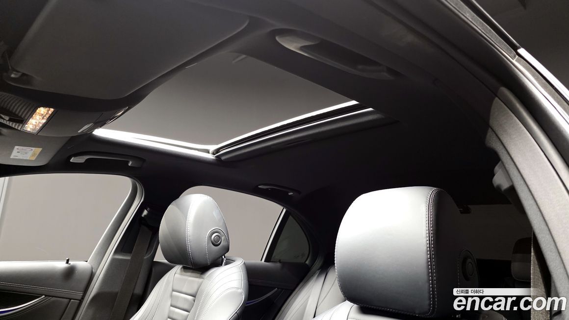 Mercedes-Benz E-Class 2021