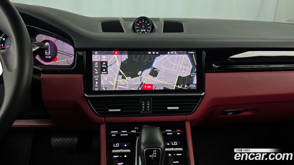 Porsche Cayenne 2021