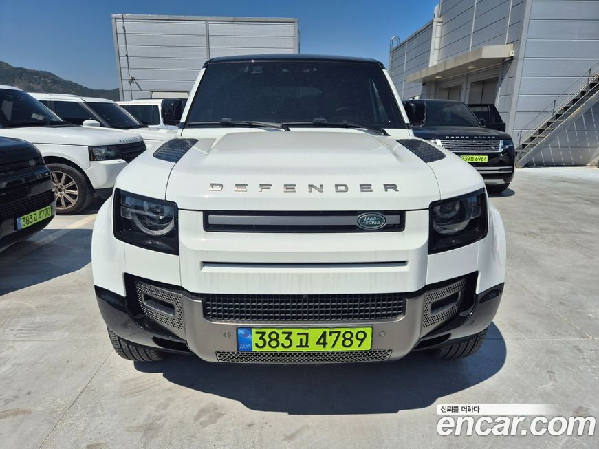 Land Rover Defender 2024