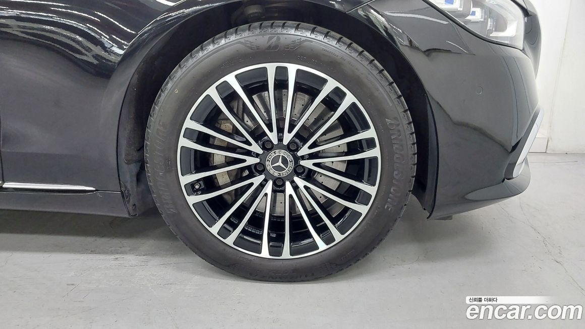 Mercedes-Benz S-Class 2022