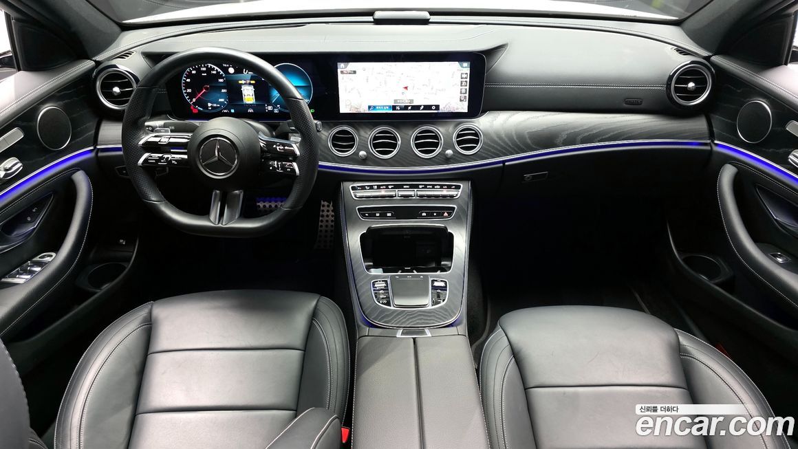 Mercedes-Benz E-Class 2021