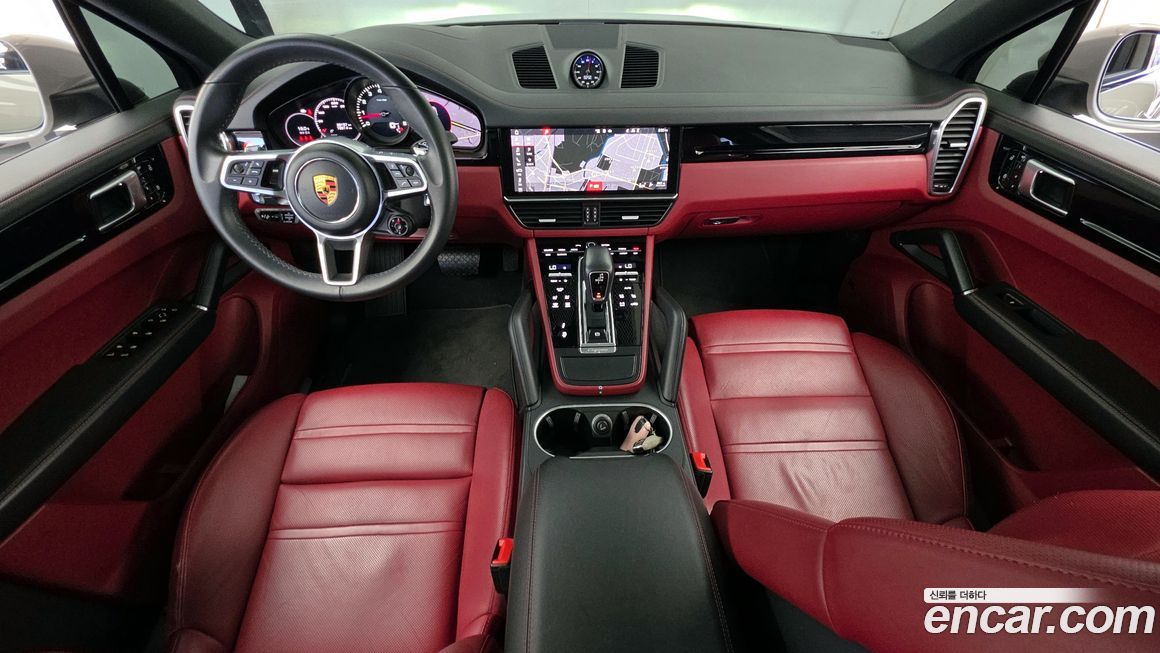 Porsche Cayenne 2021