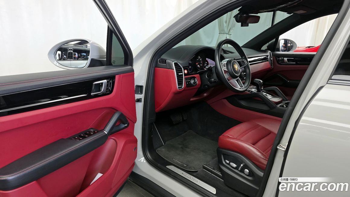 Porsche Cayenne 2021