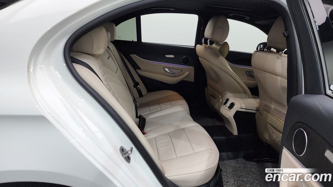 Mercedes-Benz E-Class 2023