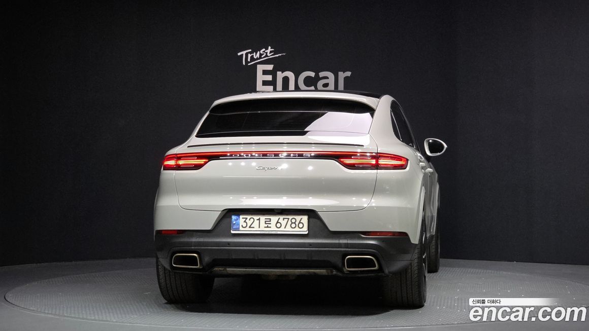 Porsche Cayenne 2021