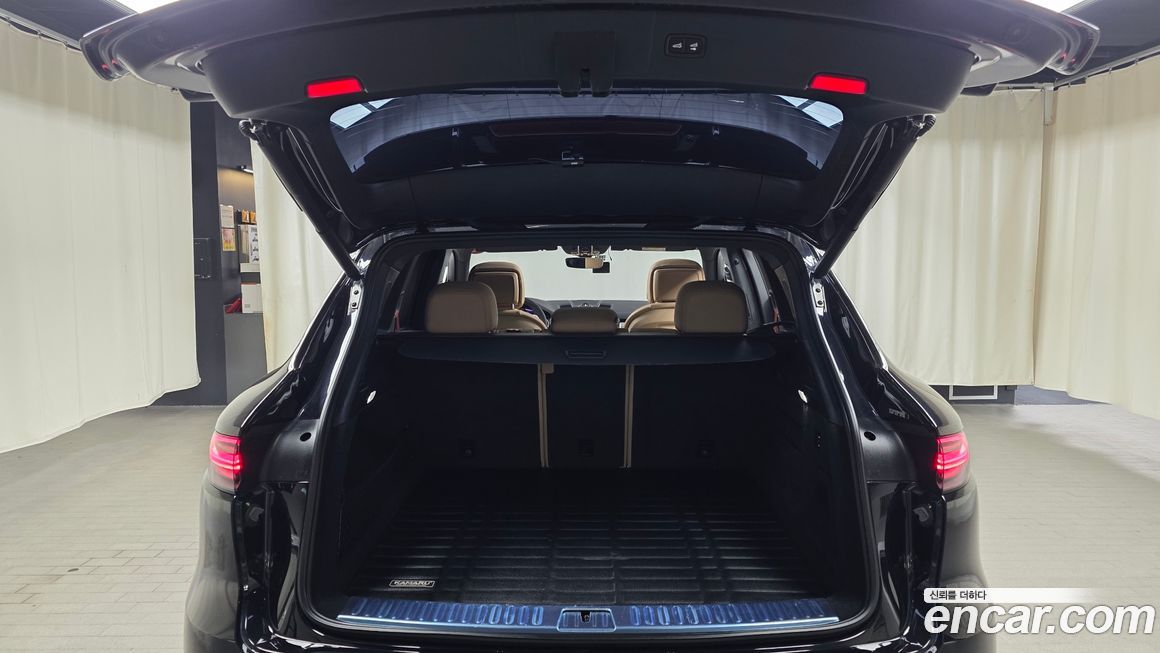 Porsche Cayenne 2022