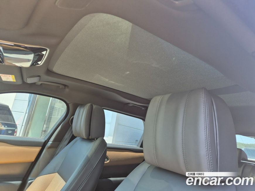 Land Rover Range Rover Velar 2025