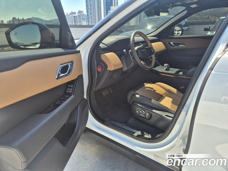 Land Rover Range Rover Velar 2025