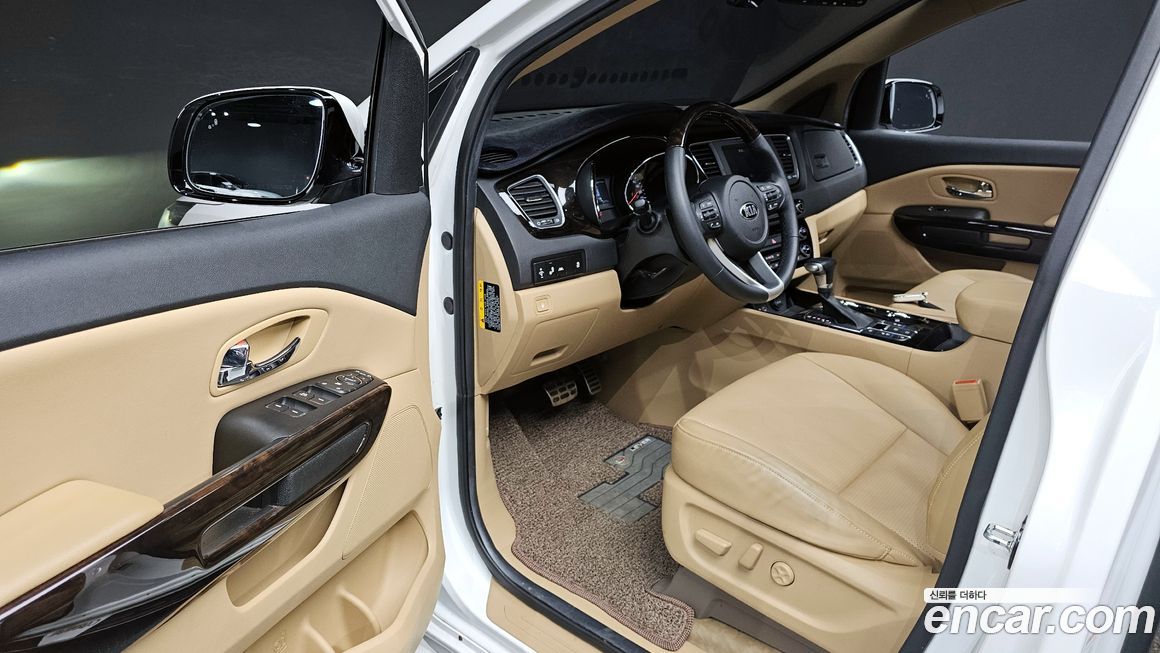 Kia Canival 2020