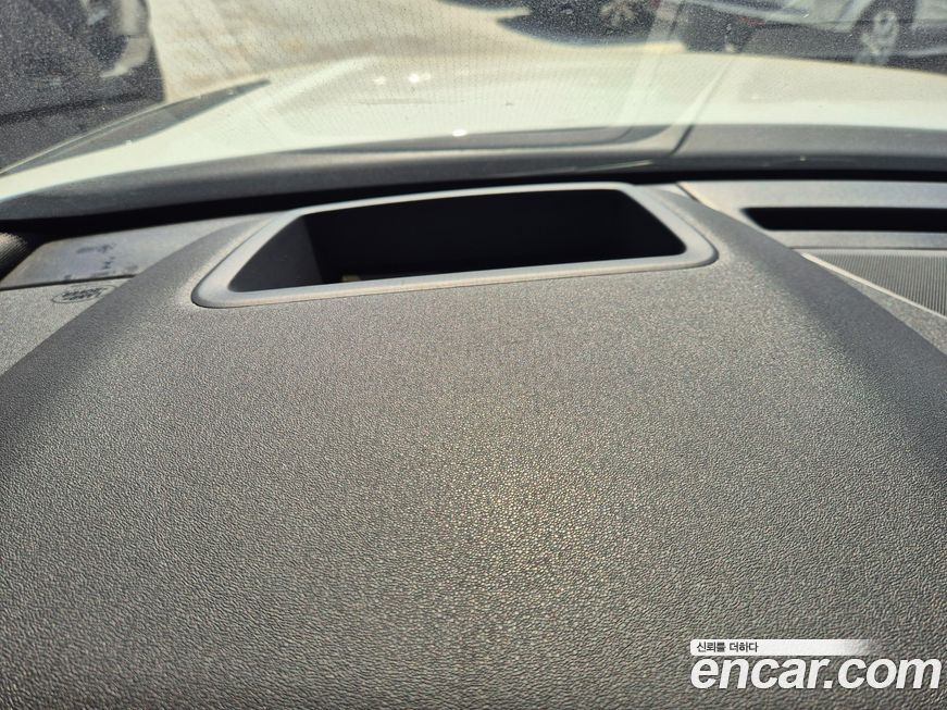 Land Rover Range Rover Velar 2025