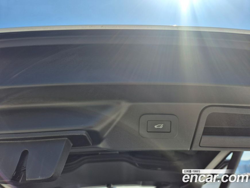 Land Rover Range Rover Velar 2025